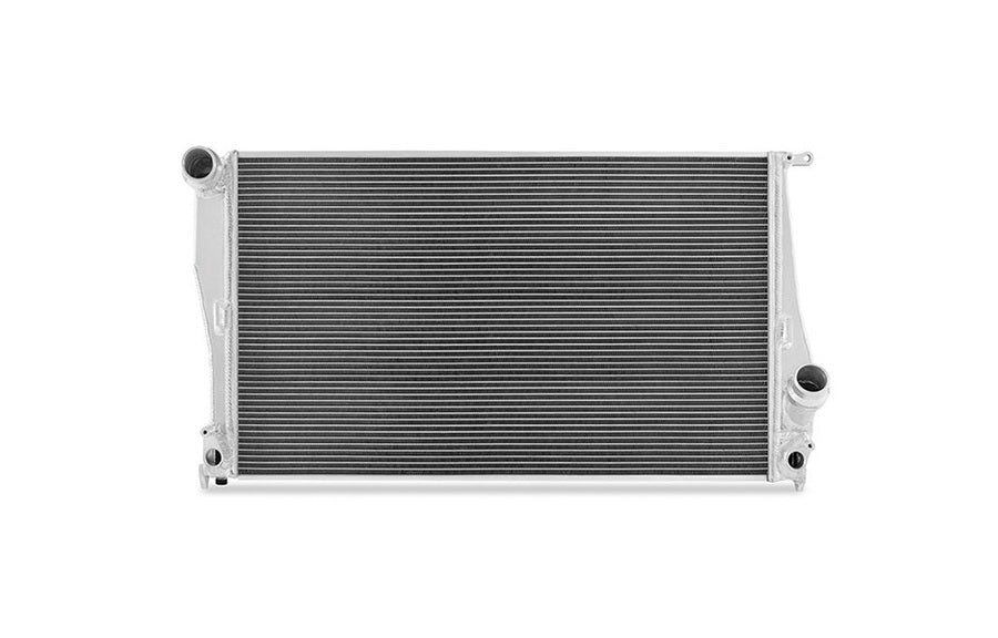 Mishimoto Radiator, BMW 135i/335i Automatic 2006-2013 Artikelnummer: MMRAD-E90-07A